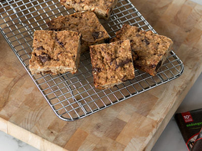 Oatmeal Chocolate Chunk Cookie Bars