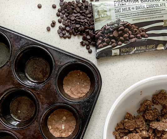 baking mini chocolate chip caramel cheesecakes